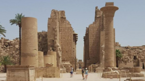 Karnak Apts